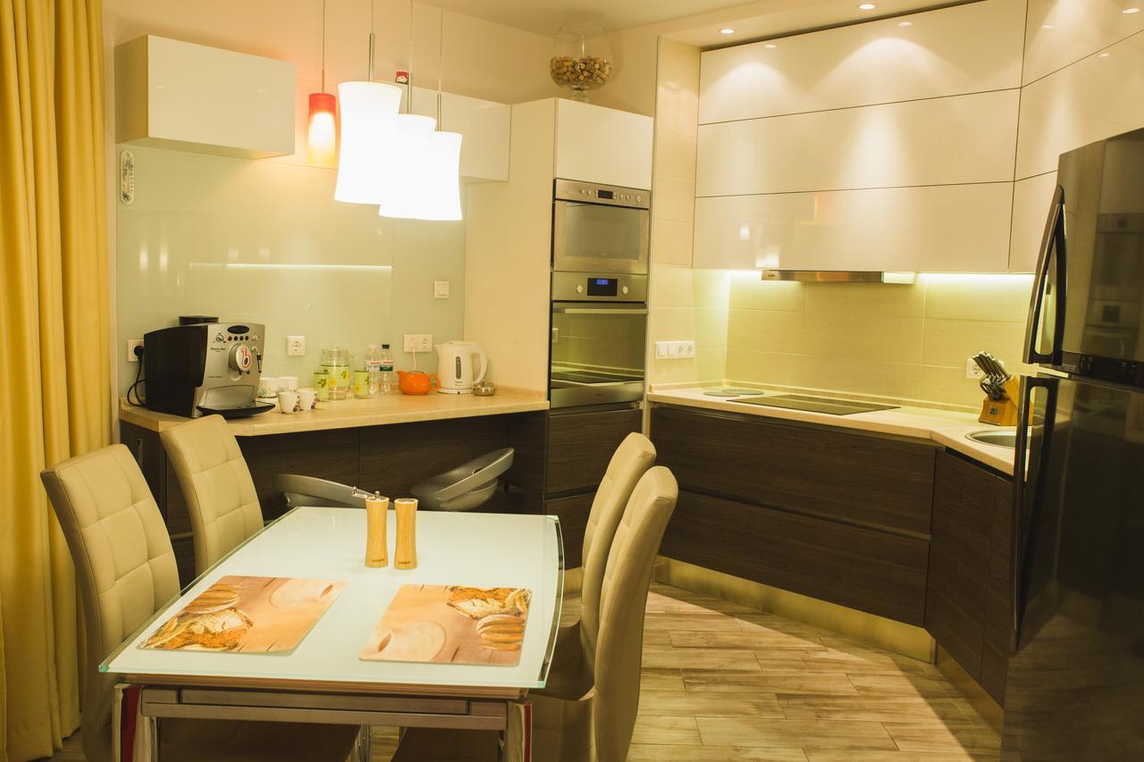 Apartments "Pleasure" Kiev Esterno foto